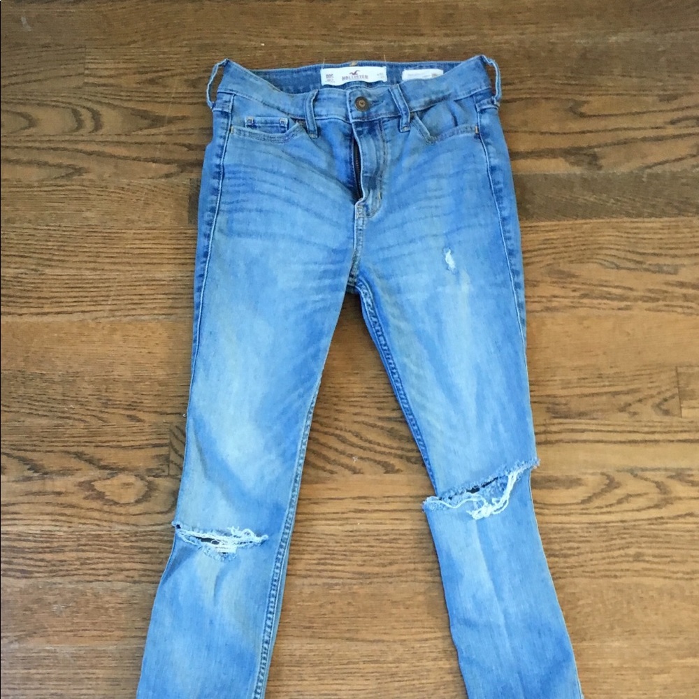 Size 00 hollister normal wash high waisted jeans